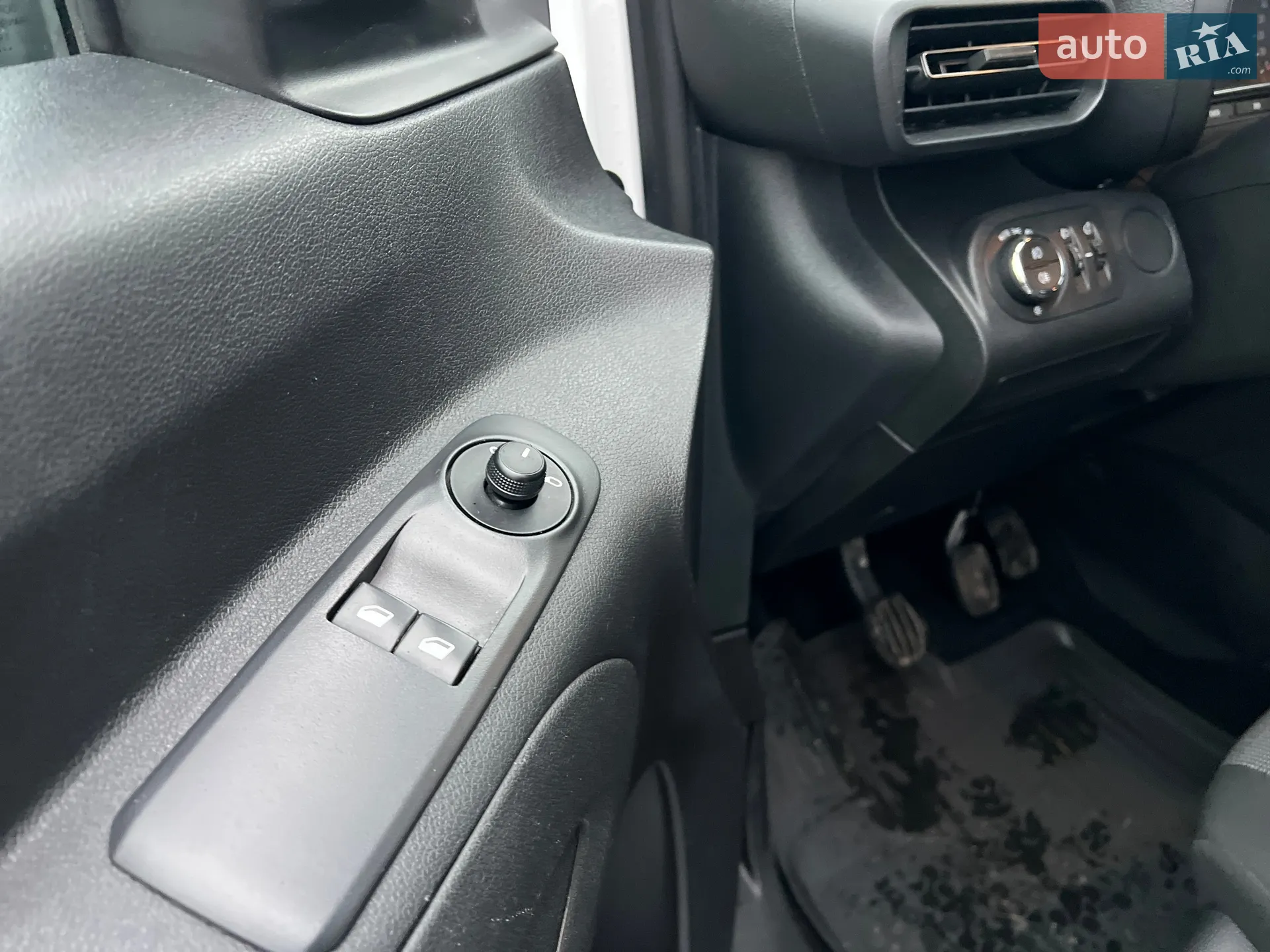 2019 Opel Combo - мініатюра 21