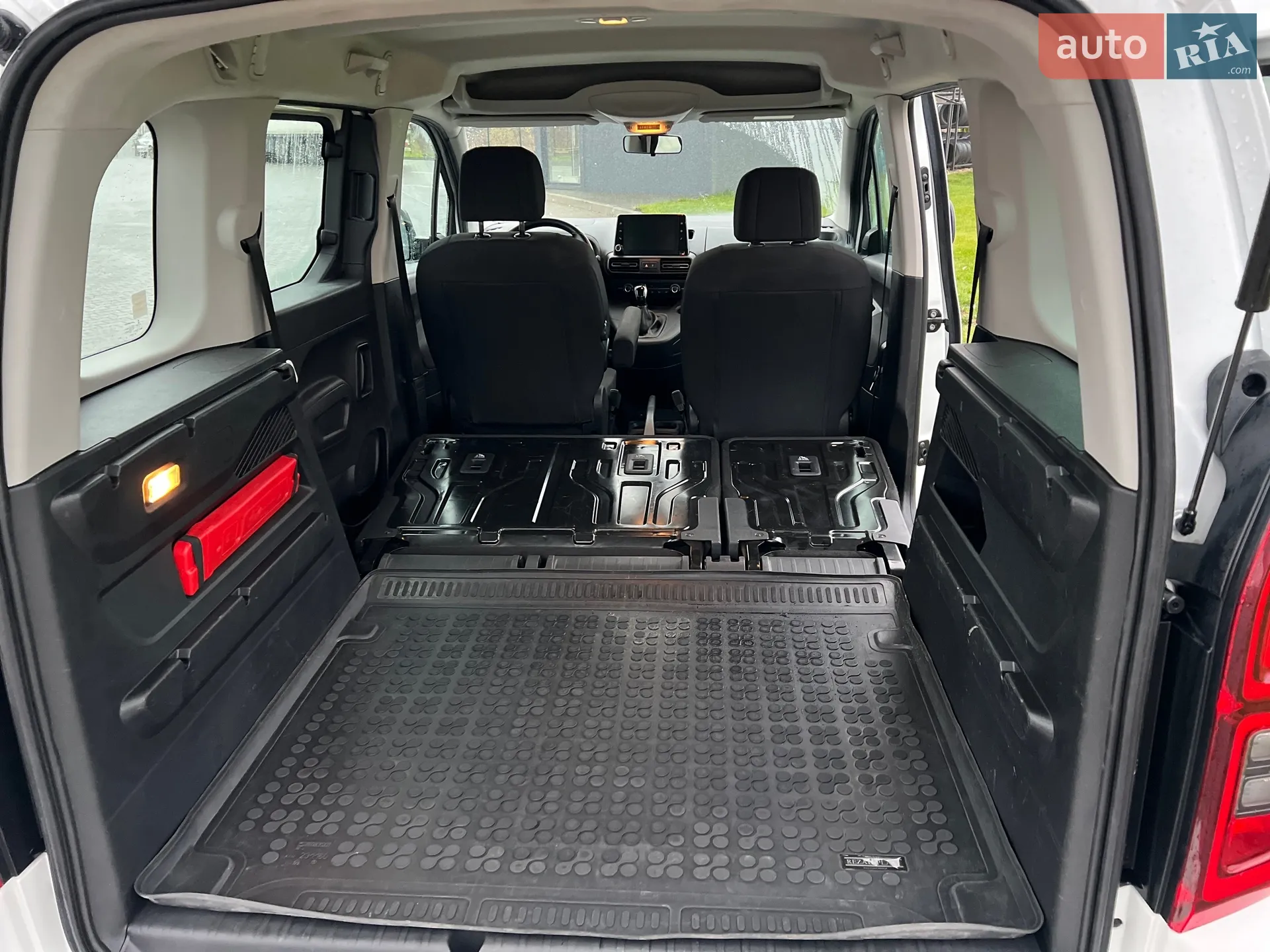 2019 Opel Combo - мініатюра 32