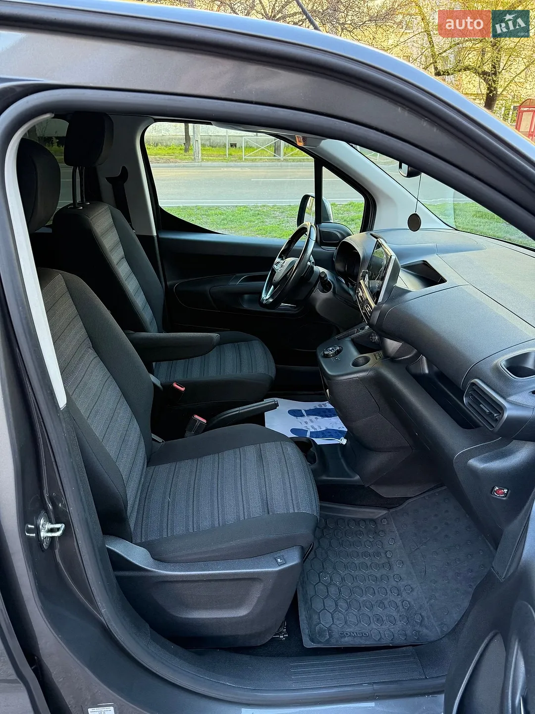 2020 Opel Combo - мініатюра 18