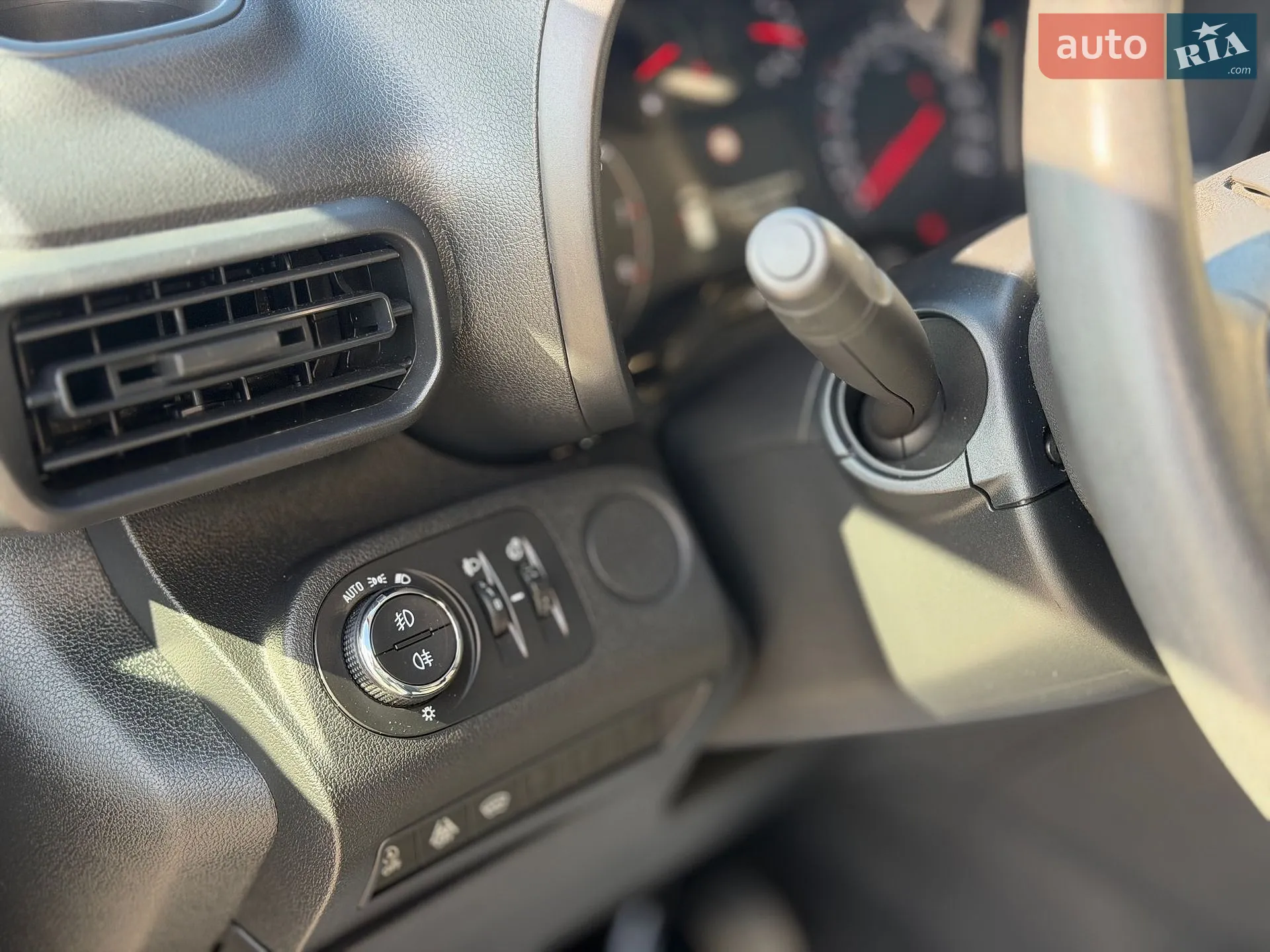 2020 Opel Combo - мініатюра 12