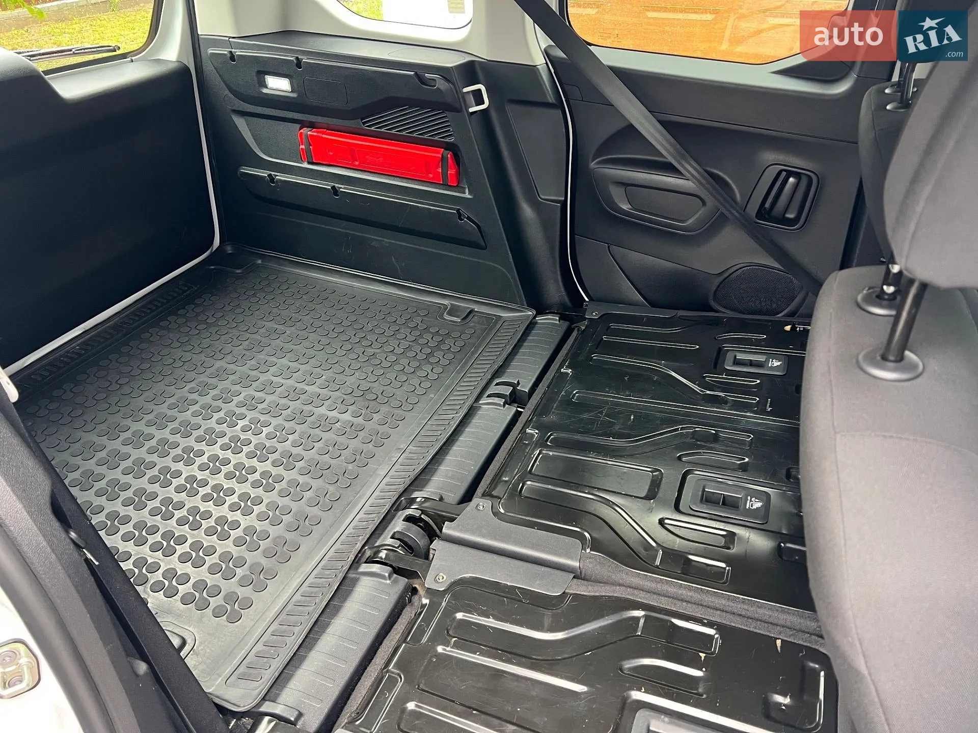 2019 Opel Combo - мініатюра 13