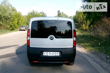 Вантажопасажирський фургон Opel Combo 2013 в Києві