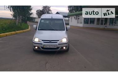 Грузопассажирский фургон Opel Combo 2005 в Рожище