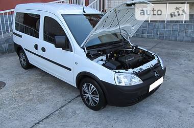 Минивэн Opel Combo 2011 в Нетешине