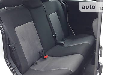Минивэн Opel Combo 2010 в 