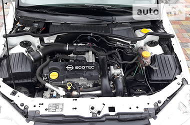 Минивэн Opel Combo 2010 в 