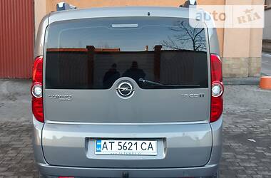 Мінівен Opel Combo 2012 в Коломиї