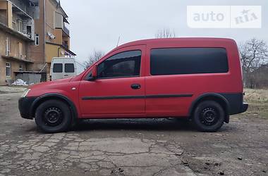 Грузопассажирский фургон Opel Combo 2006 в Дрогобыче