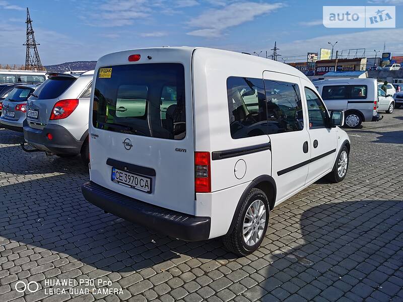 Універсал Opel Combo 2011 в Чернівцях