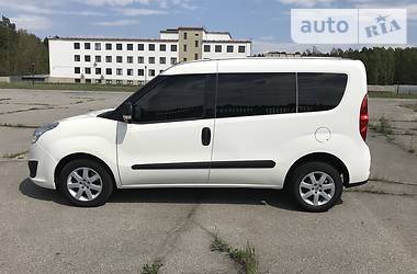 Грузопассажирский фургон Opel Combo 2012 в Славутиче