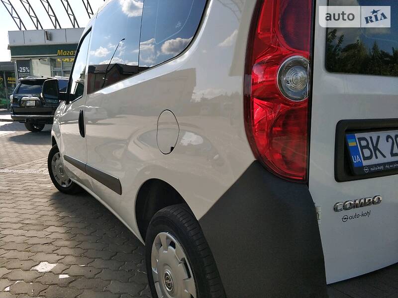 Універсал Opel Combo 2015 в Дубні