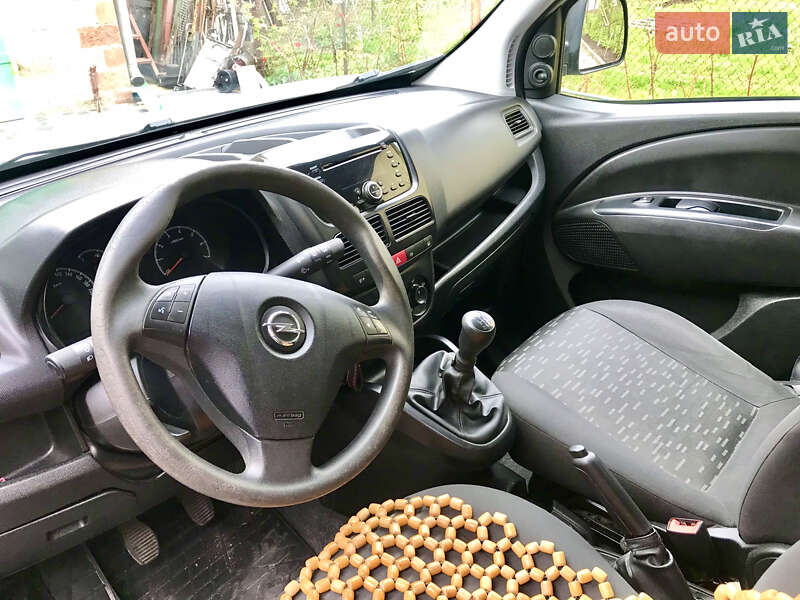 Мінівен Opel Combo 2013 в Рівному
