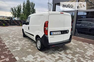 Грузопассажирский фургон Opel Combo 2014 в Ровно