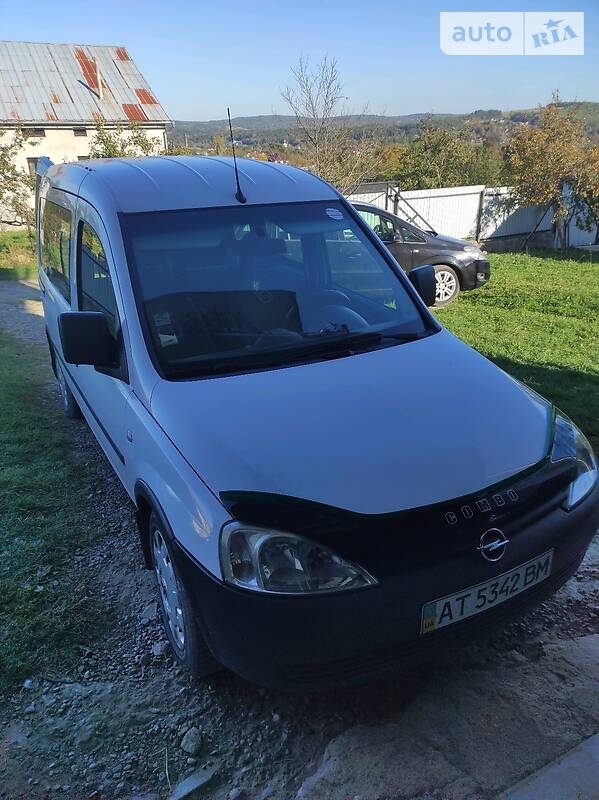 Мінівен Opel Combo 2008 в Коломиї