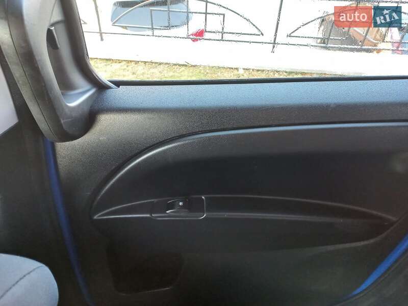 Минивэн Opel Combo 2012 в Виннице