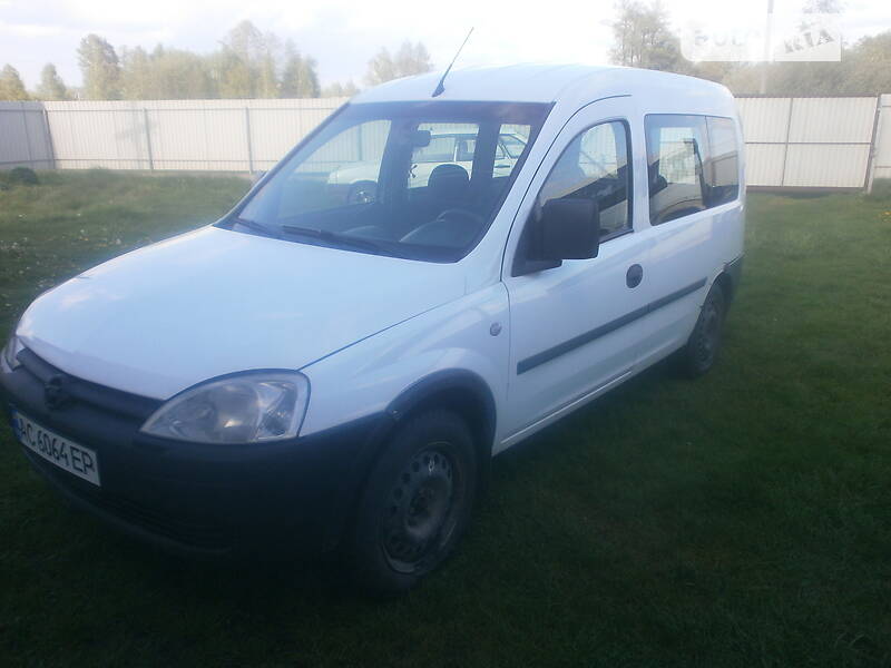 Минивэн Opel Combo 2005 в Ратным