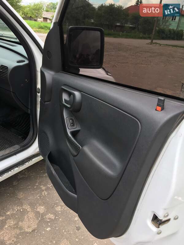 Минивэн Opel Combo 2005 в Золочеве