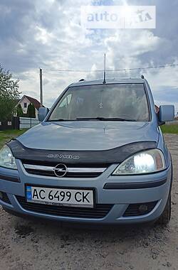 Минивэн Opel Combo 2005 в 
