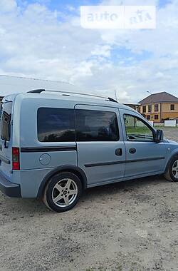 Минивэн Opel Combo 2005 в 