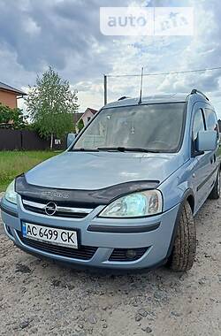Минивэн Opel Combo 2005 в 