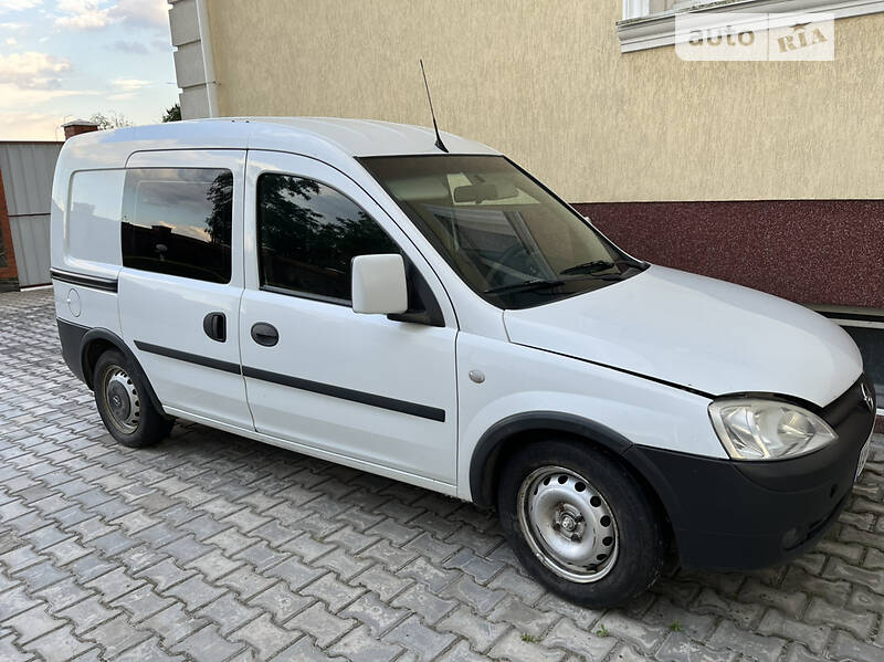 Грузопассажирский фургон Opel Combo 2011 в Житомире