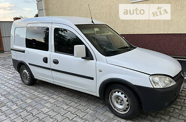 Грузопассажирский фургон Opel Combo 2011 в Житомире