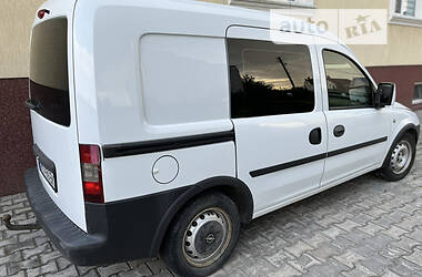 Грузопассажирский фургон Opel Combo 2011 в Житомире