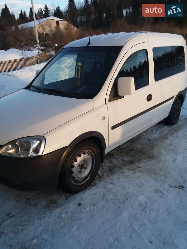 Минивэн Opel Combo 2007 в Турке