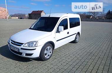 OPEL COMBO 2011