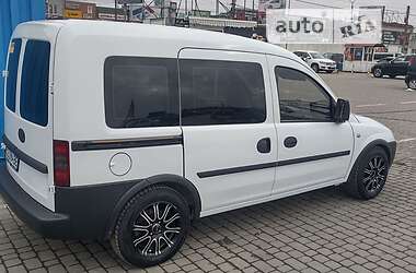 Мінівен Opel Combo 2010 в Чернівцях