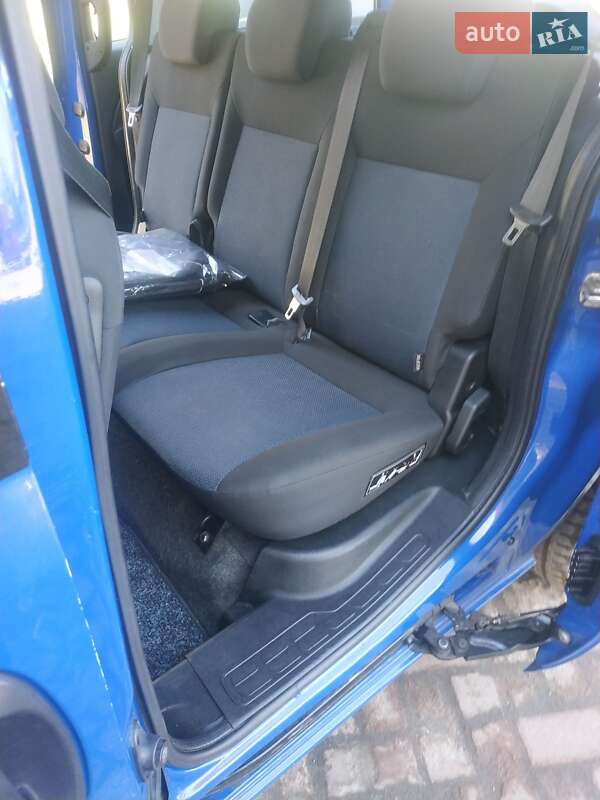 Минивэн Opel Combo 2012 в Виннице