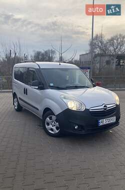 Минивэн Opel Combo 2012 в 