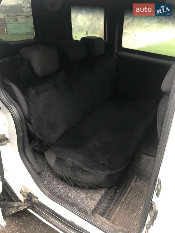 Мінівен Opel Combo 2008 в Кам'янському