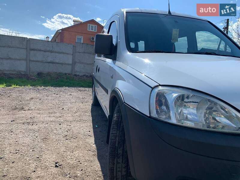 Мінівен Opel Combo 2007 в Черкасах фото 23 Мінівен Opel Combo 2007 в Черкасах