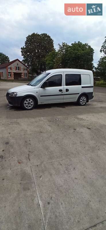 Минивэн Opel Combo 2003 в Тячеве