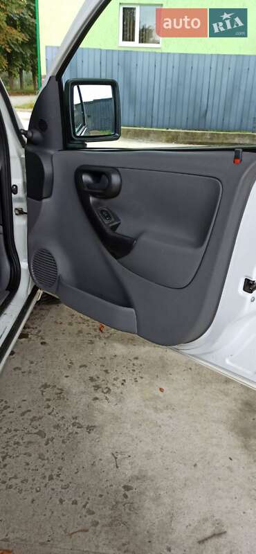 Минивэн Opel Combo 2003 в Тячеве