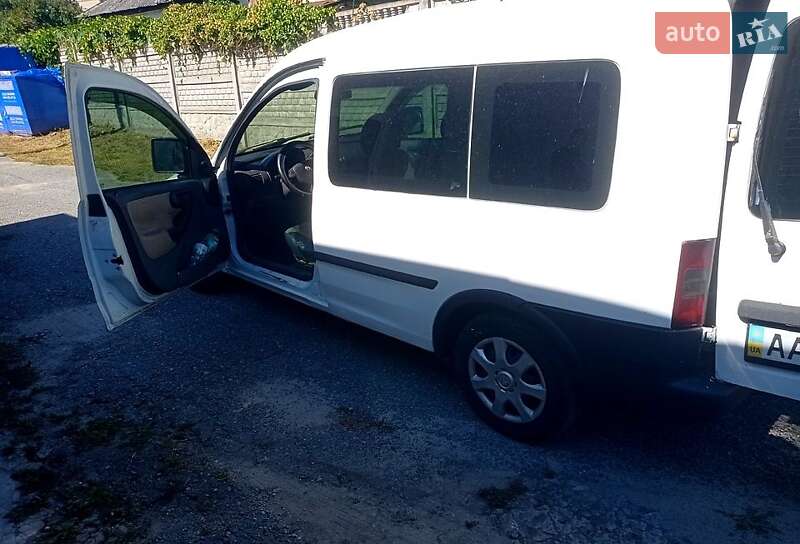 Минивэн Opel Combo 2002 в Киеве