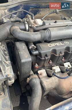 Мінівен Opel Combo 2002 в Сваляві