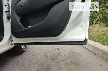 Вантажний фургон Opel Combo 2017 в Конотопі