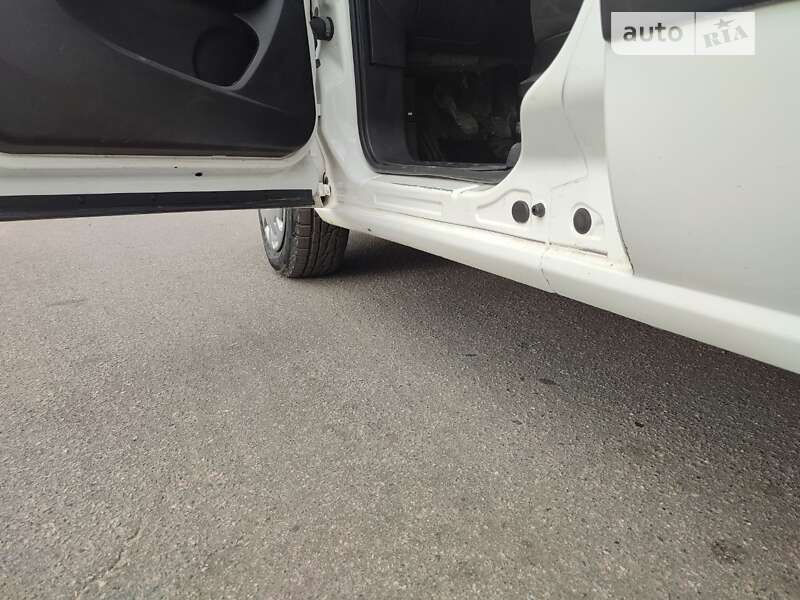 Вантажний фургон Opel Combo 2017 в Конотопі
