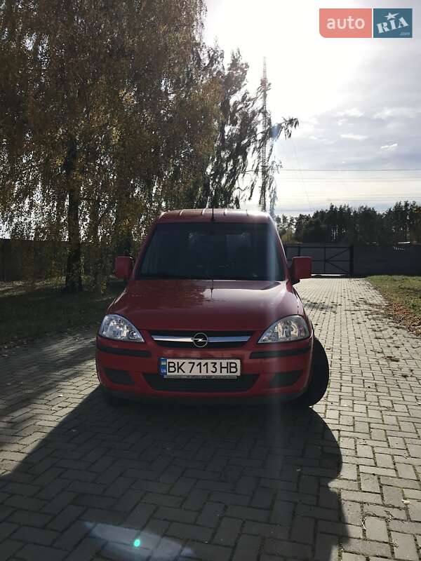 Мінівен Opel Combo 2009 в Рівному фото 7 Мінівен Opel Combo 2009 в Рівному
