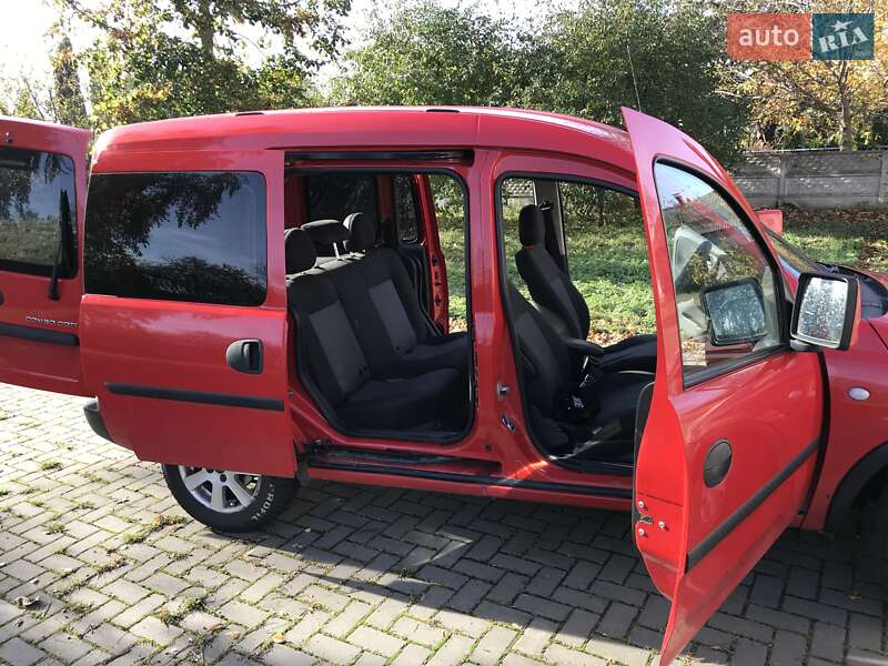 Мінівен Opel Combo 2009 в Рівному фото 19 Мінівен Opel Combo 2009 в Рівному