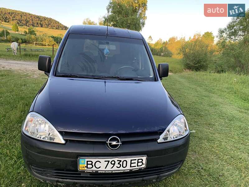 Минивэн Opel Combo 2008 в Турке