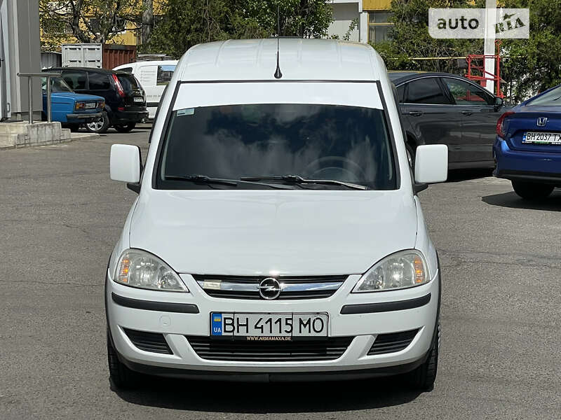 Грузовой фургон Opel Combo 2011 в Одессе