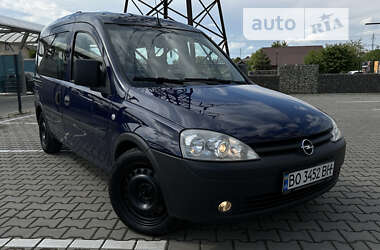 Минивэн Opel Combo 2010 в Ивано-Франковске