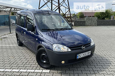 Минивэн Opel Combo 2010 в Ивано-Франковске