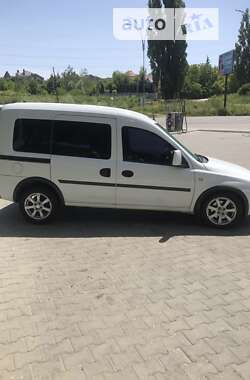 Мінівен Opel Combo 2009 в Чернівцях