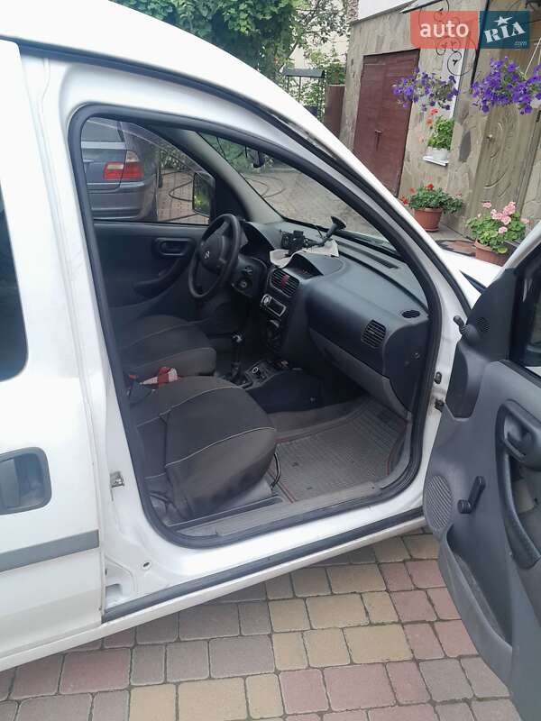 Минивэн Opel Combo 2002 в Ровно