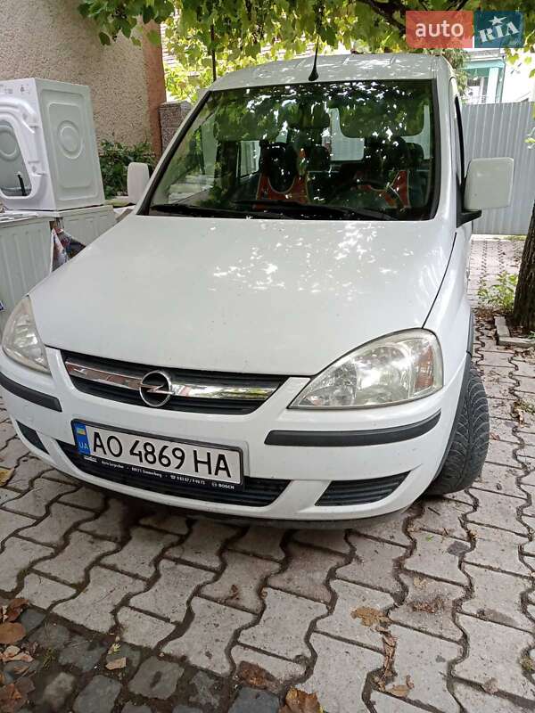 Мінівен Opel Combo 2003 в Хусті