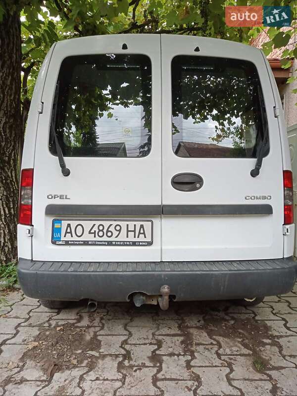 Минивэн Opel Combo 2003 в Хусте